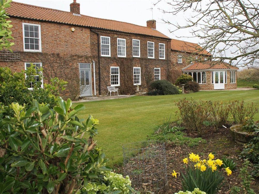 Little Holtby B&B Kirkby Fleetham Exteriör bild